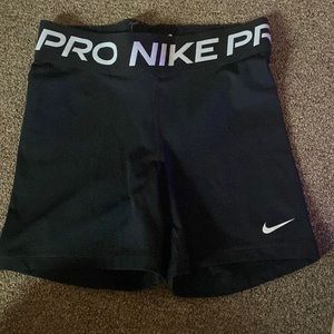 Size Small nike pro spandex, never worn